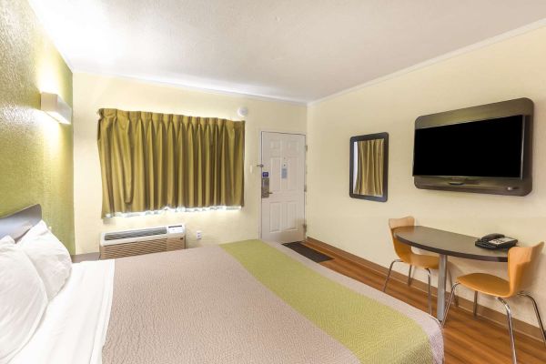HUNTINGTON INN (Pea Ridge)